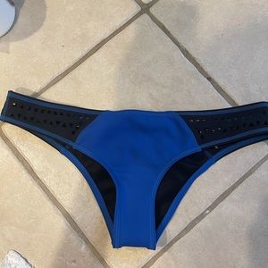 RIPCURL wetsuit material Cheeky bottoms